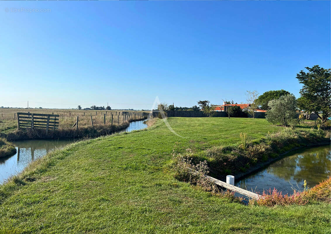 Maison à BEAUVOIR-SUR-MER