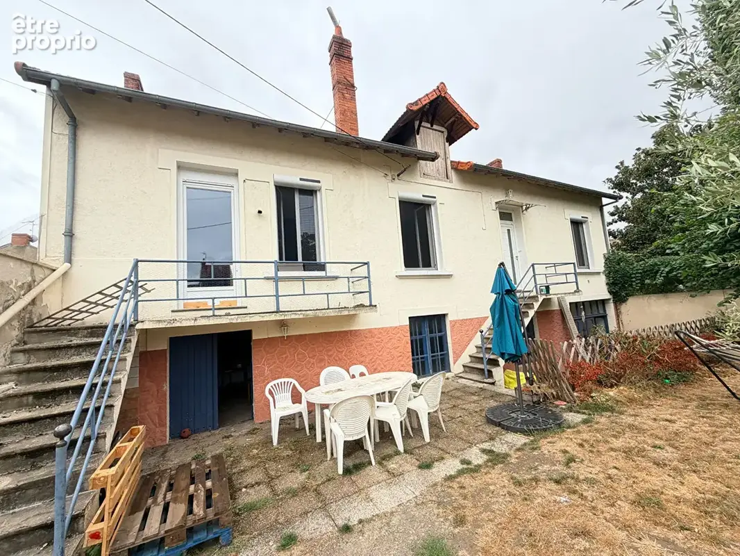 Maison à MONTLUCON