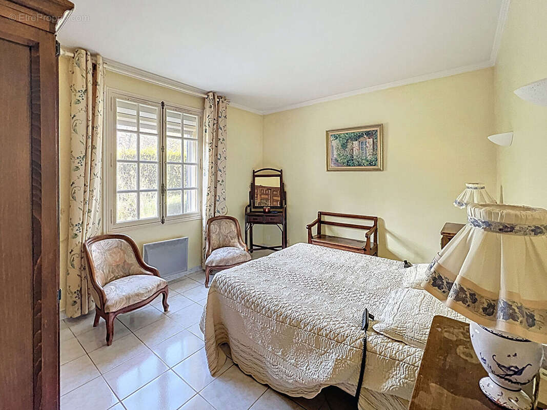 Maison à GREOUX-LES-BAINS