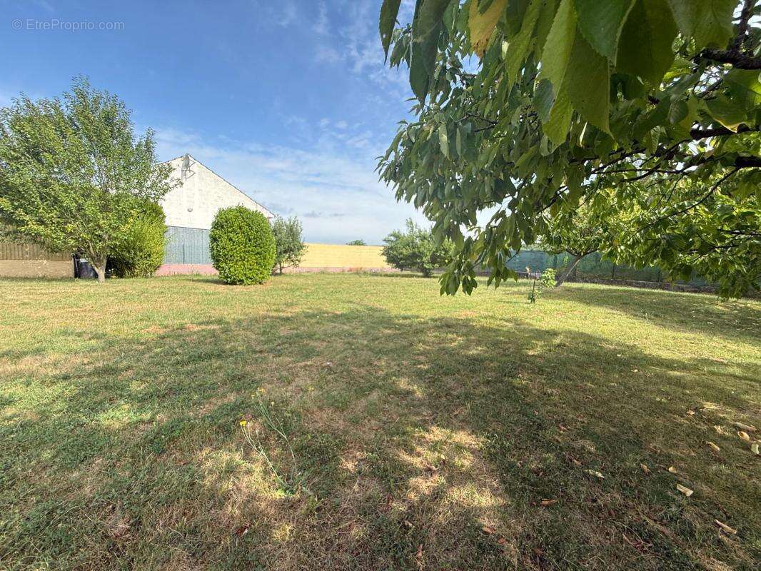 PENCHARD (77) - Terrain à bâtir - 558m² - photo 2