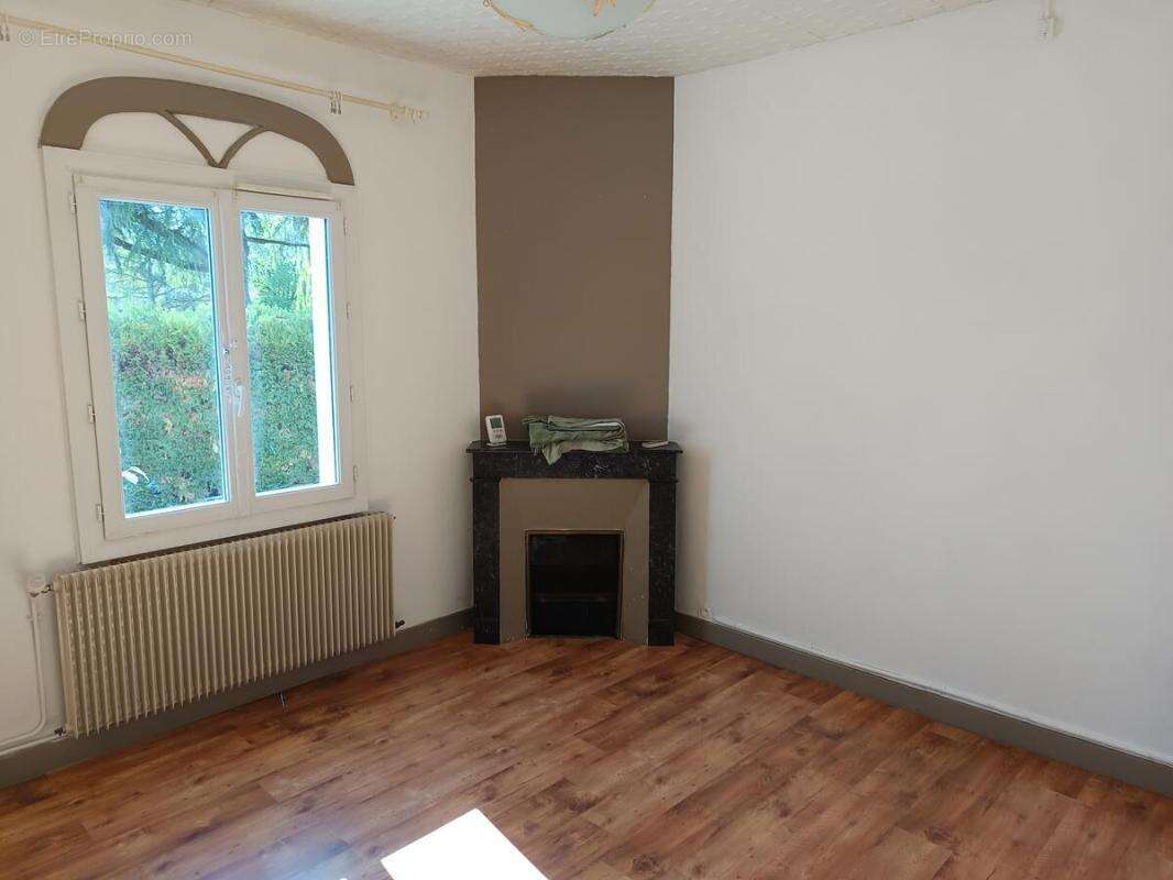 Maison à SAINT-SEURIN-SUR-L'ISLE