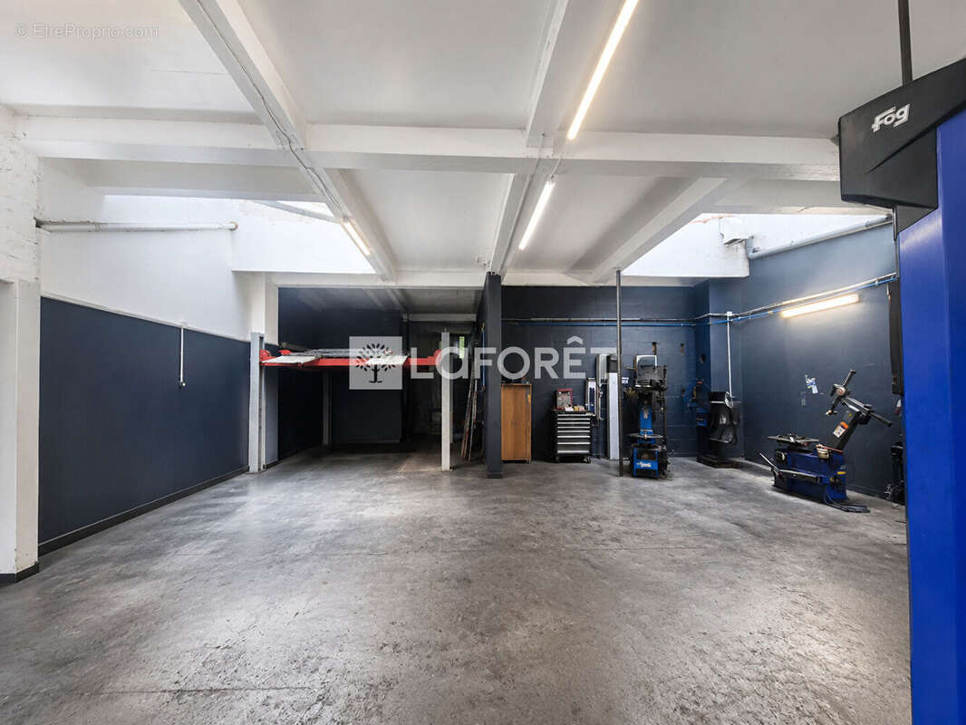Local commercial Chambery 400 m2 - photo 11