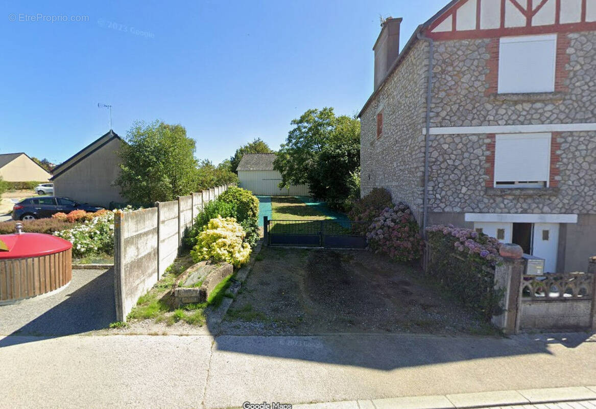 Terrain à SAINT-GERMAIN-DU-PINEL