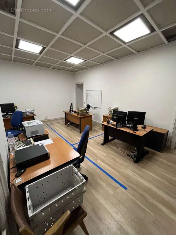 Commerce à PARIS-16E