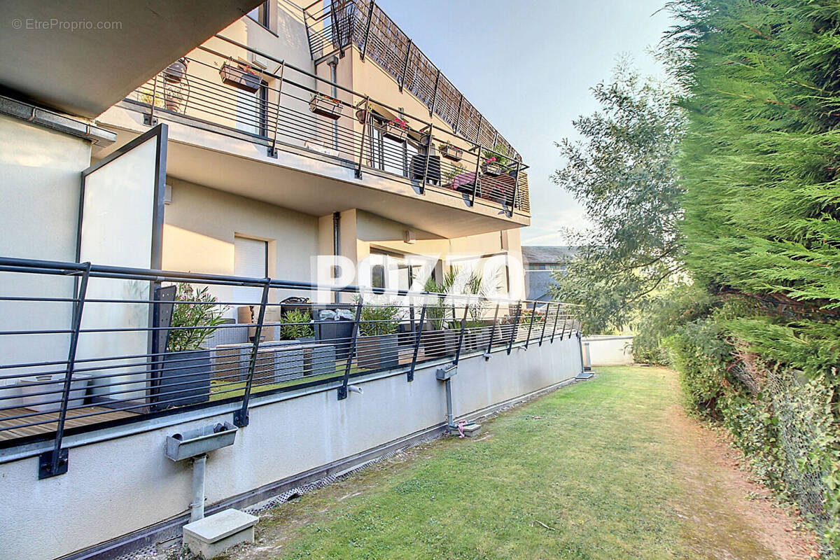 Appartement à DONVILLE-LES-BAINS