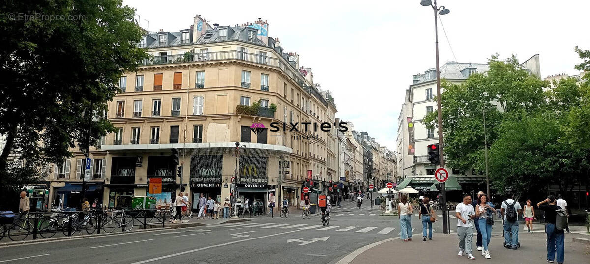 Autre à PARIS-11E