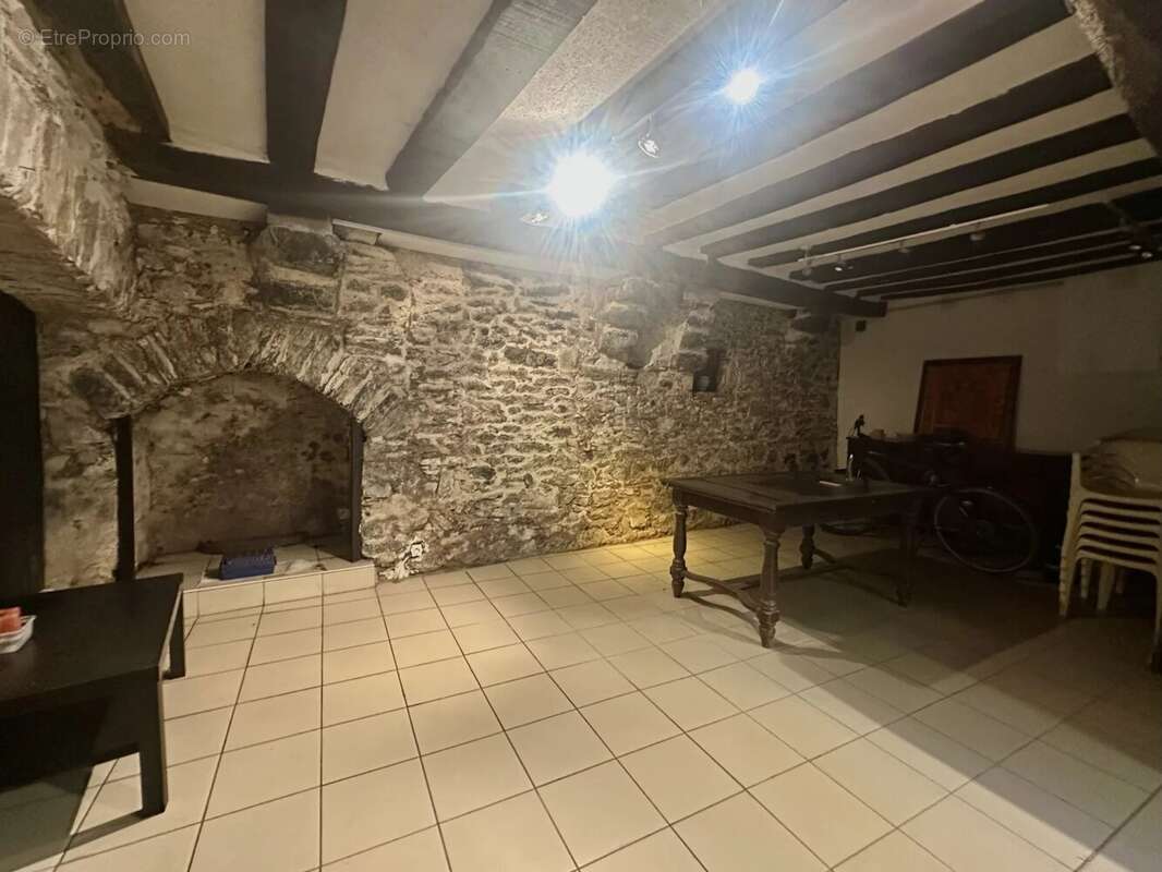 Maison de caractère - Vieux Laval - photo 22