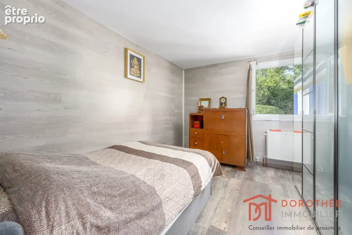 Maison 8 pièces 215 m² à vendre à Villecresnes (94440) - photo 9