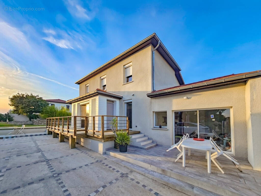 Maison à SAINT-CLAIR-DU-RHONE