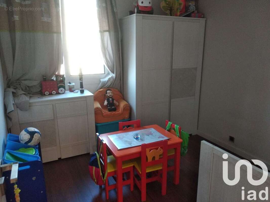 Photo 9 - Appartement à VILLENEUVE-LA-GARENNE