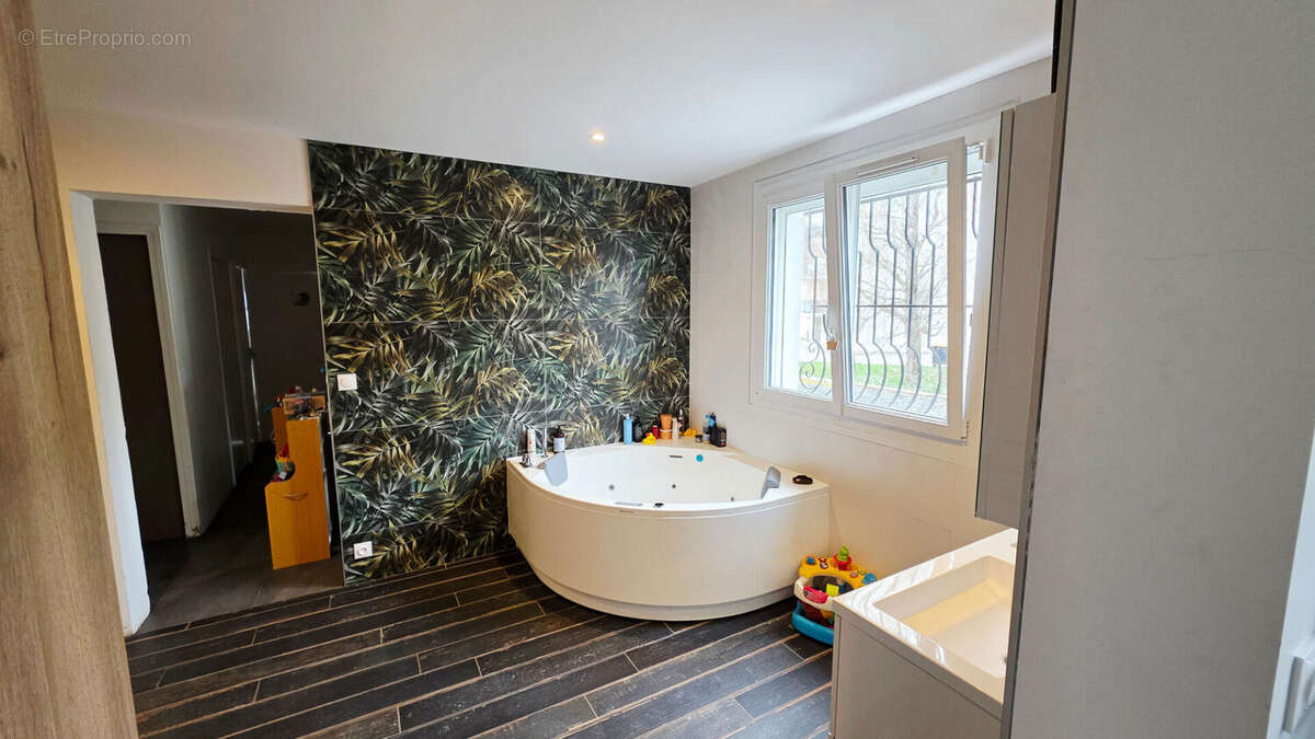 Appartement à BELLEGARDE-SUR-VALSERINE