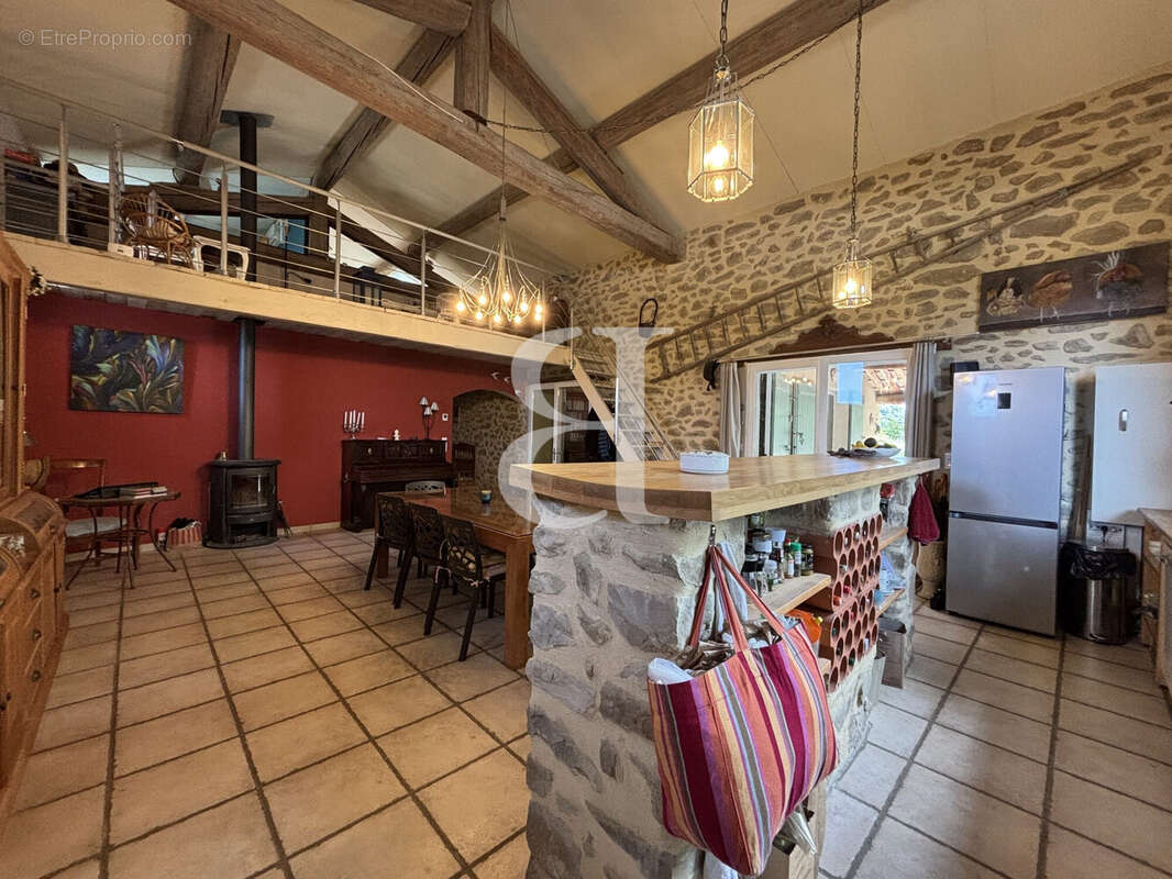 Maison à VAISON-LA-ROMAINE
