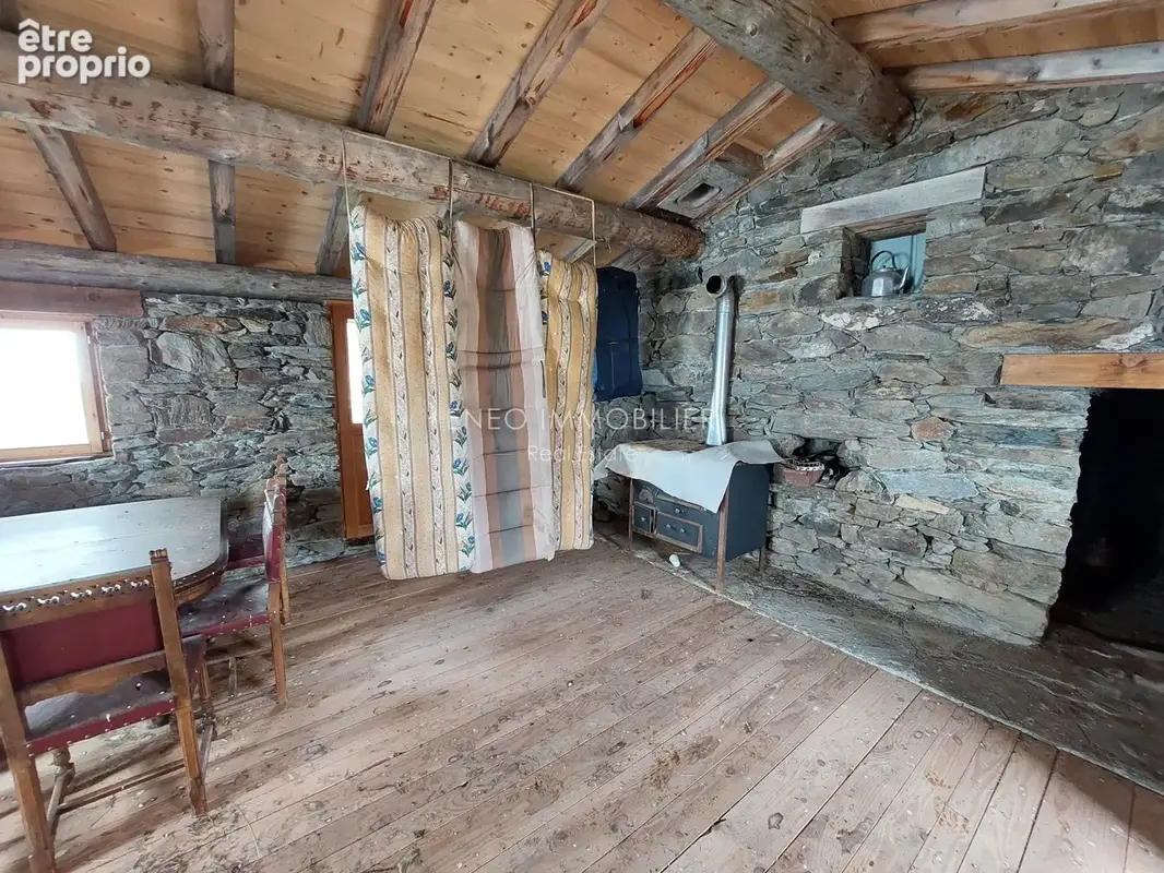 Maison 40 m² à Les Chapelles  - photo 2