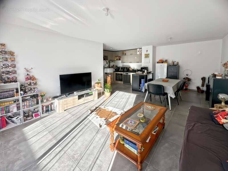 Appartement à POISY