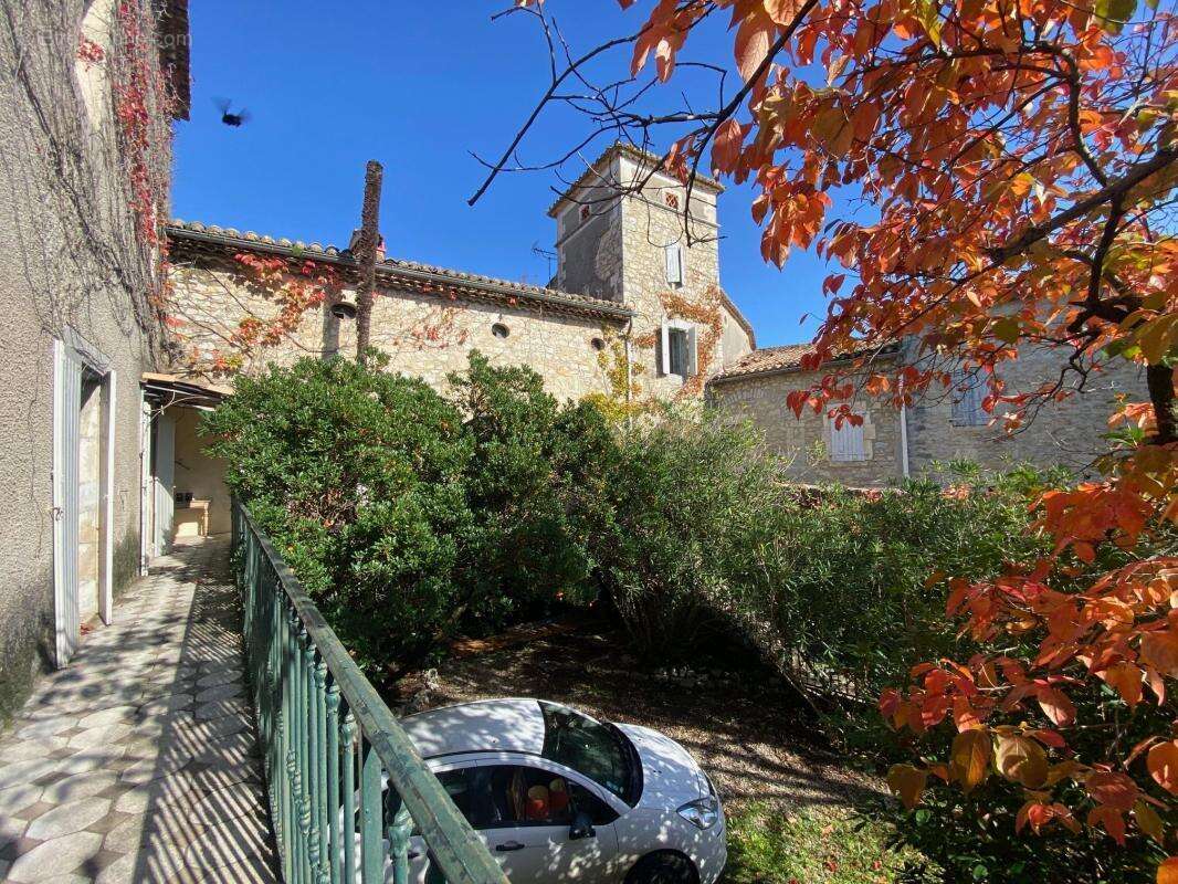 Maison à SAINT-ANDRE-DE-CRUZIERES