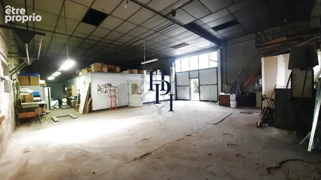 Vente Montlaur dépôt sur terrain de 1795m2 - photo 2