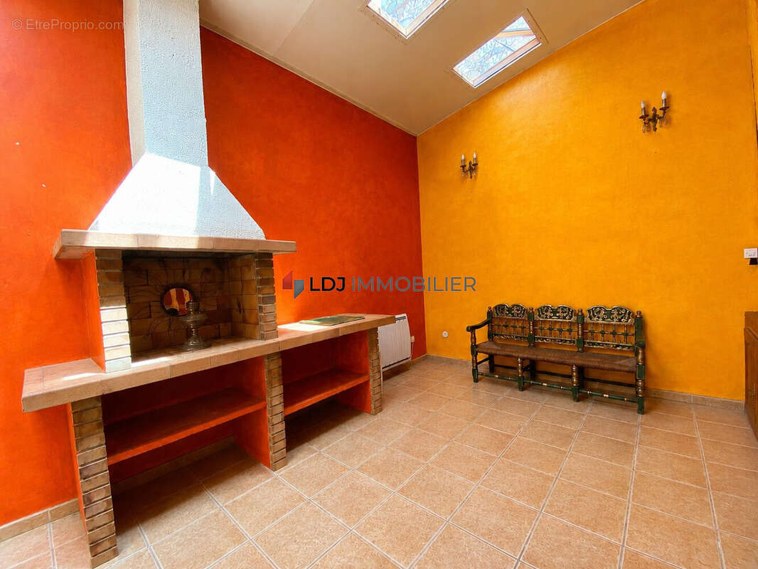Appartement 90 m² à Thuir  - photo 2
