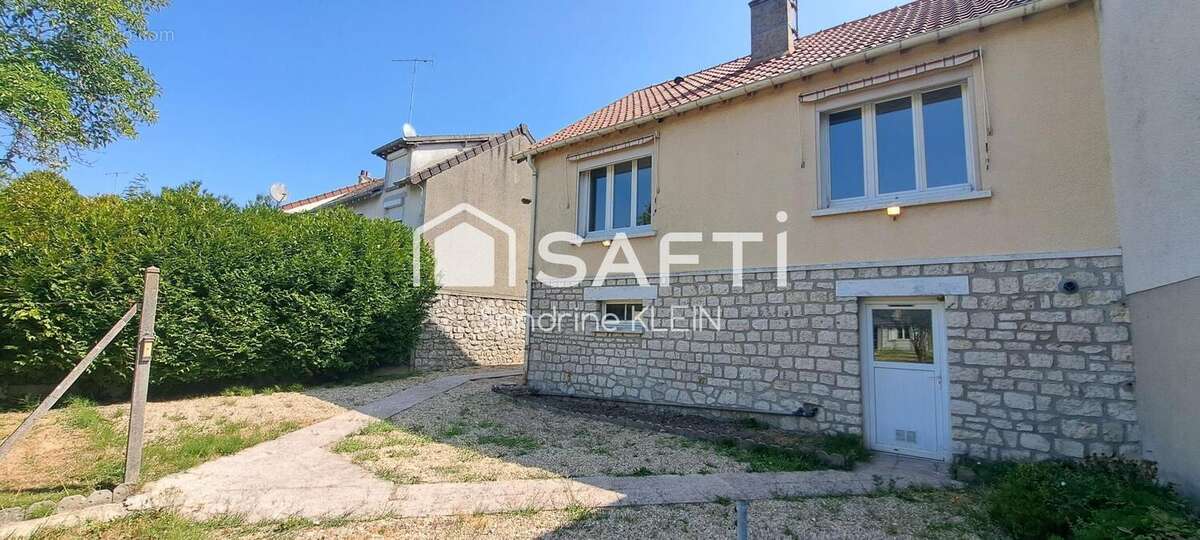 Photo 6
