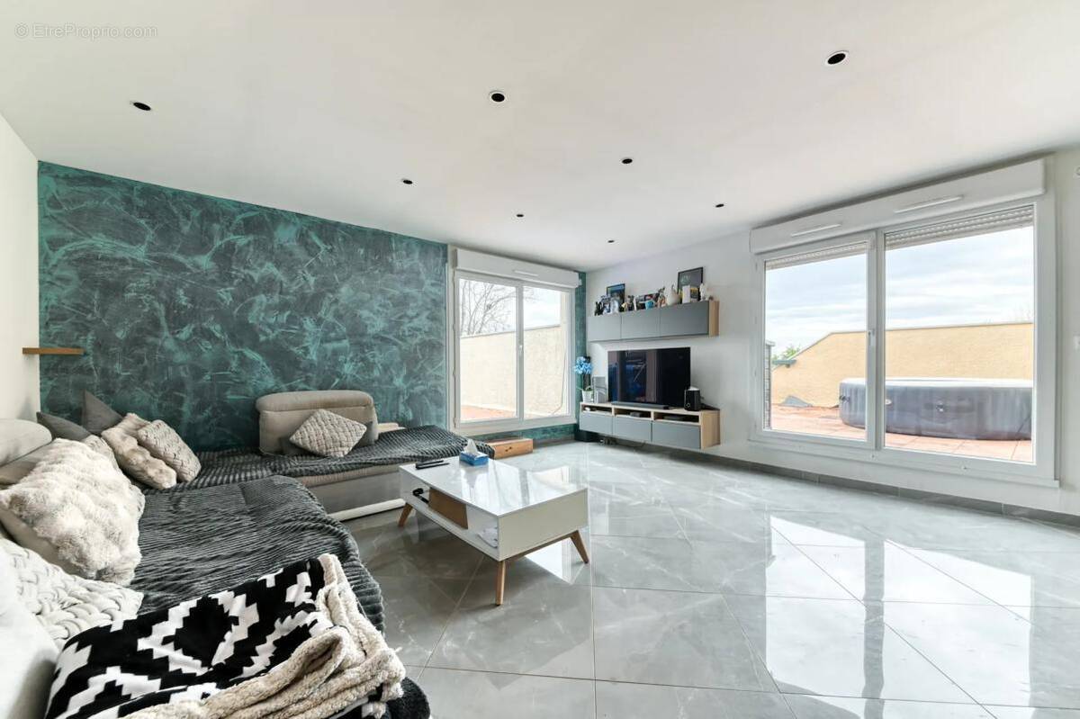 Appartement à IRIGNY