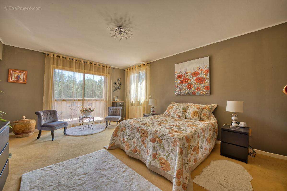 Maison à RIBAUTE-LES-TAVERNES