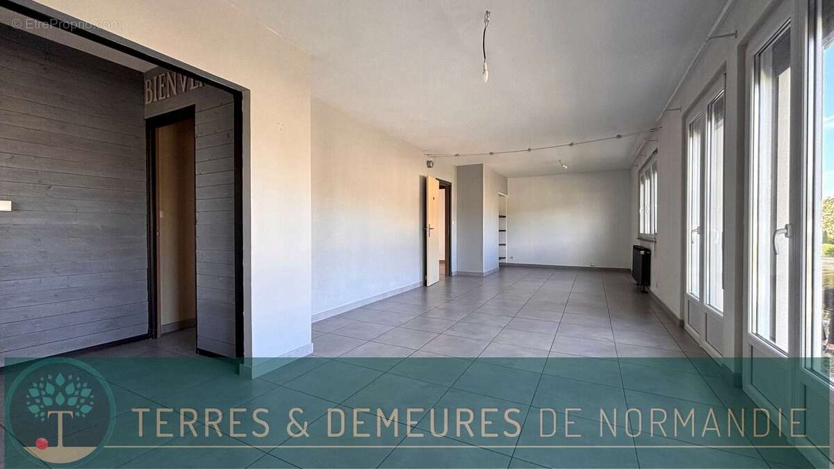 Maison à ETALONDES