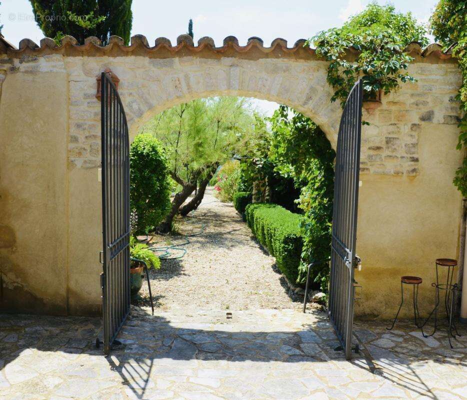 Maison à GOUDARGUES