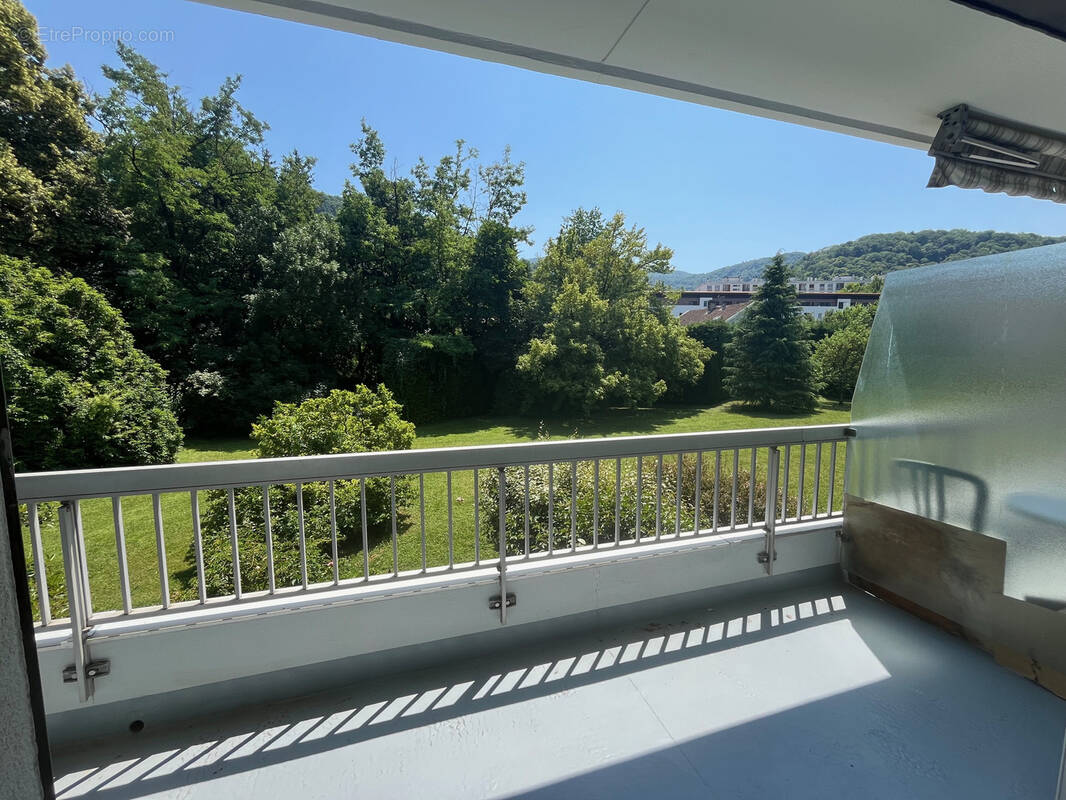 Appartement à GIERES