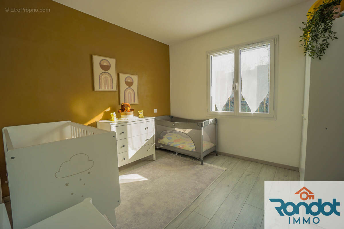 Maison à IS-SUR-TILLE