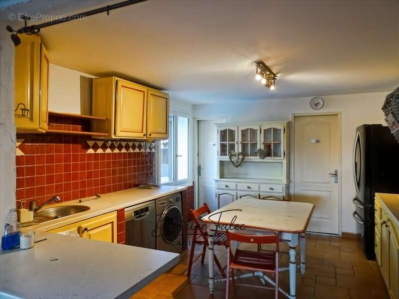 Maison à POURRIERES