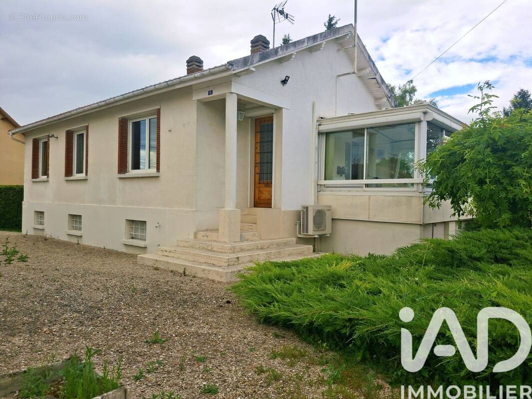Photo 1 - Maison à MAIZIERES-LA-GRANDE-PAROISSE