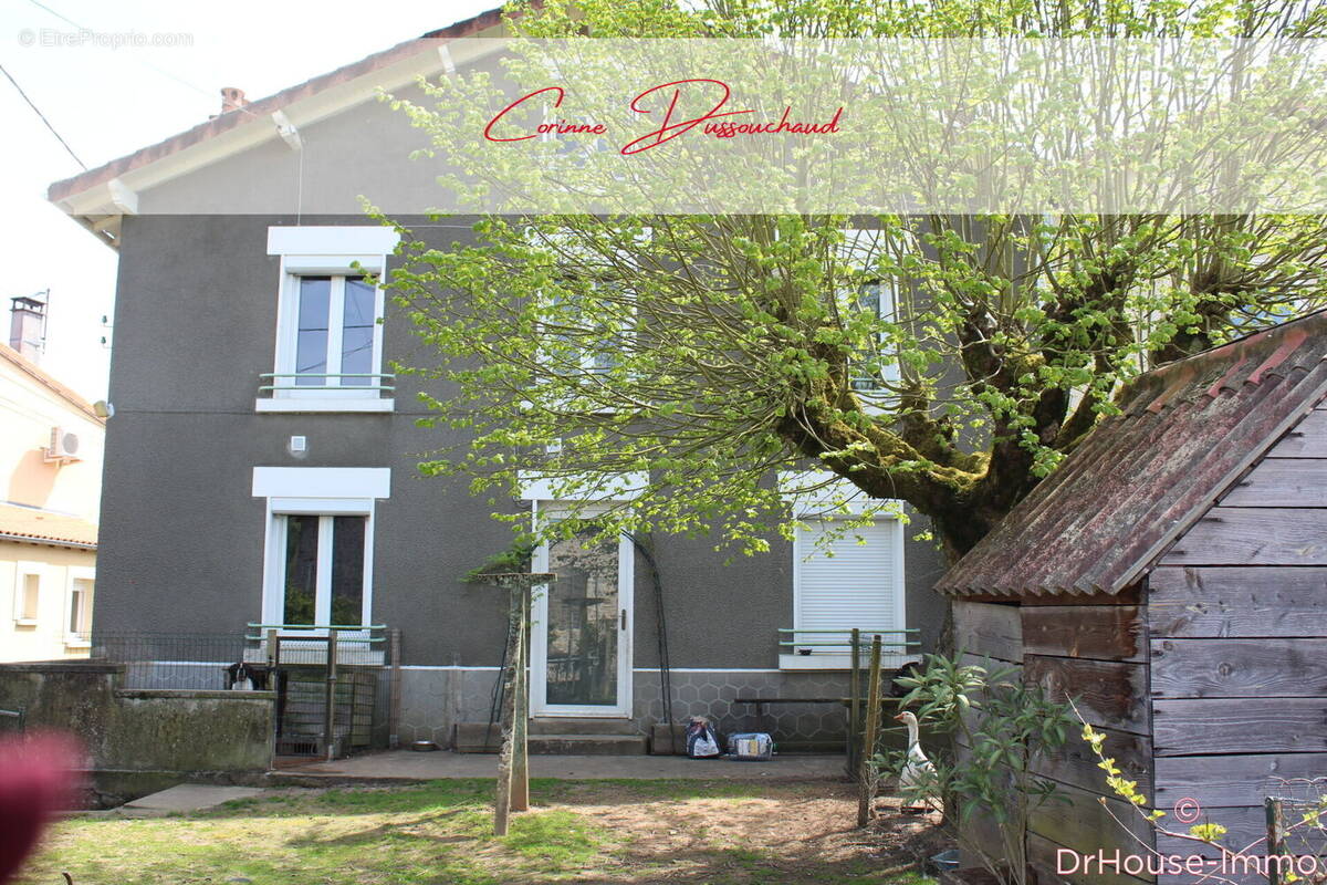 Maison à ETAGNAC