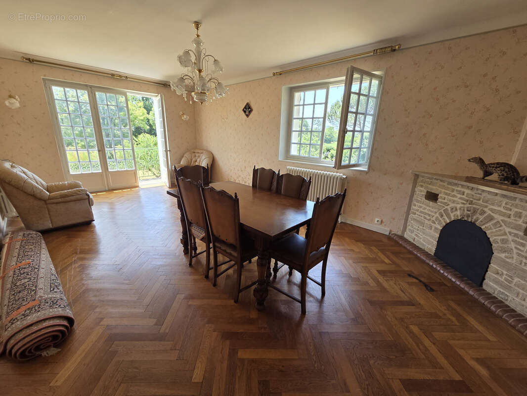 Maison traditionnelle composée de 3 logements avec grand jardin - photo 2