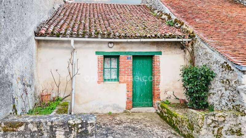 Maison à DOMPIERRE-LES-EGLISES