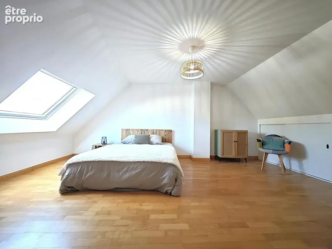 Hypercentre, 5 chambres - photo 12