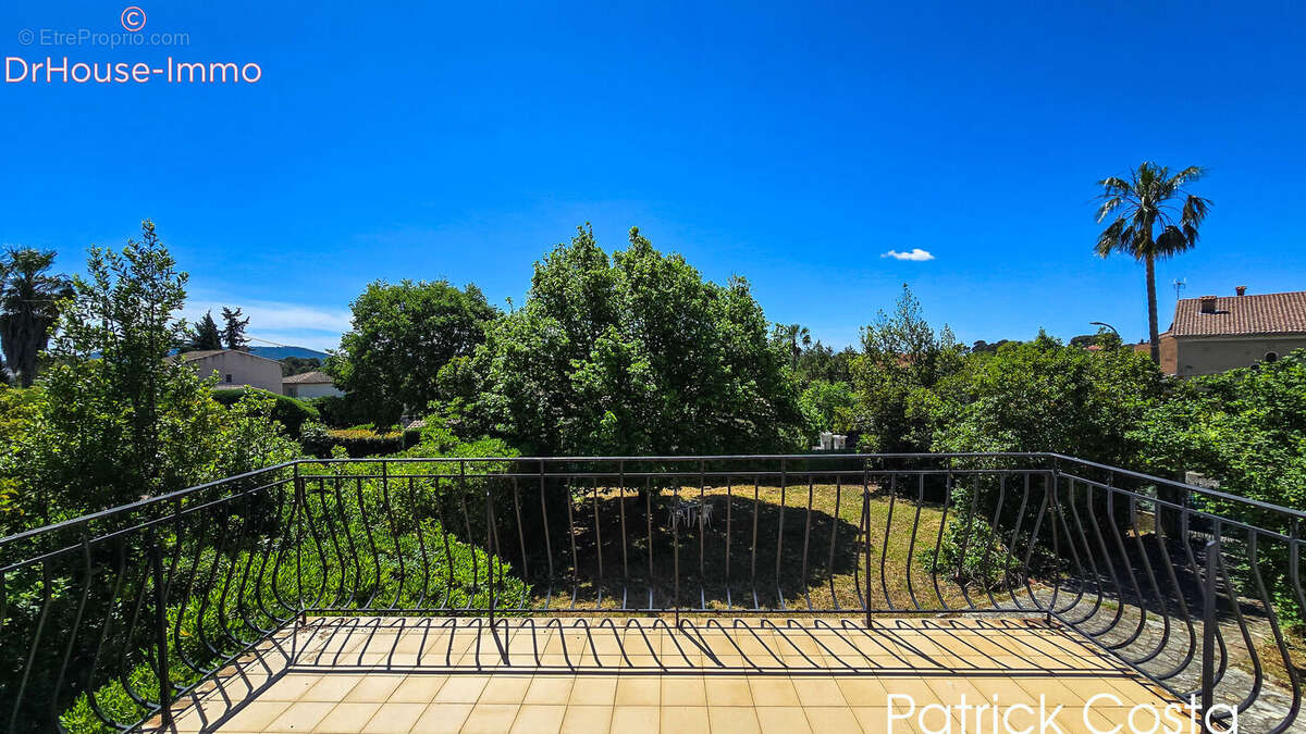 Maison 175 m² à La Garde  - photo 4