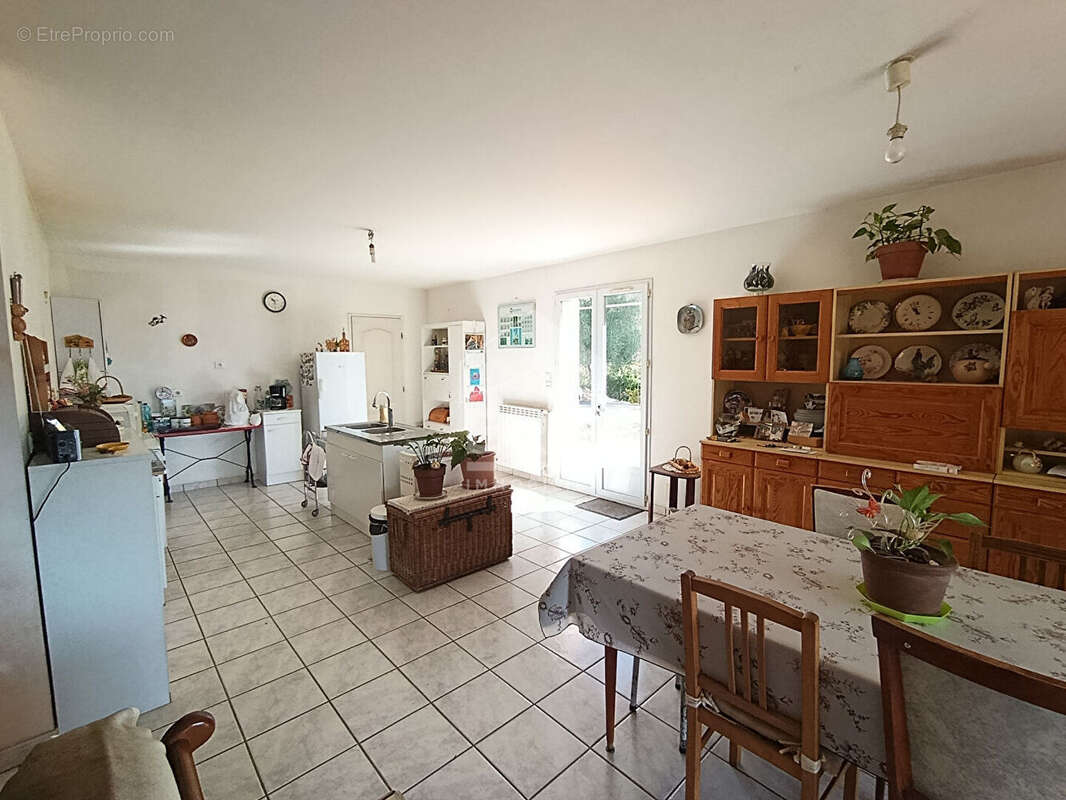 Maison à LE CANNET-DES-MAURES