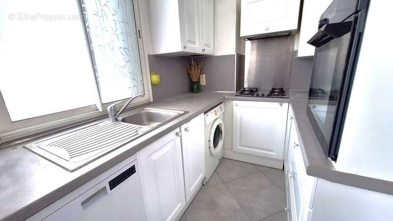 Appartement à MARSEILLE-4E