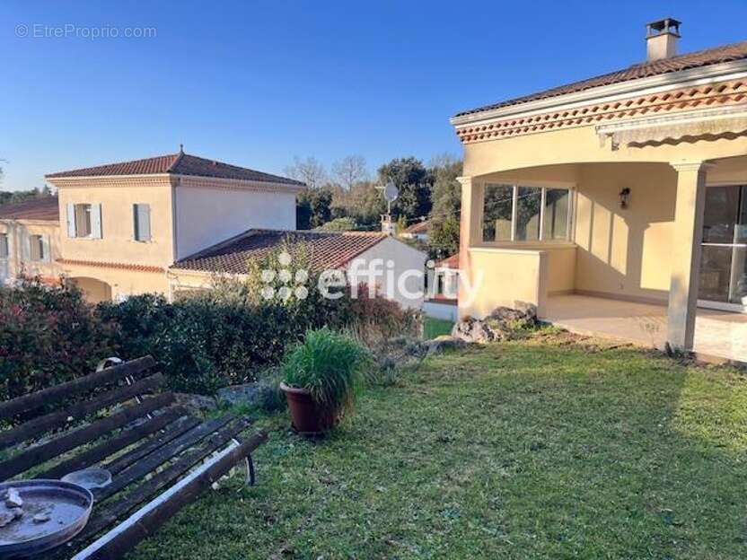 Maison à MESCHERS-SUR-GIRONDE