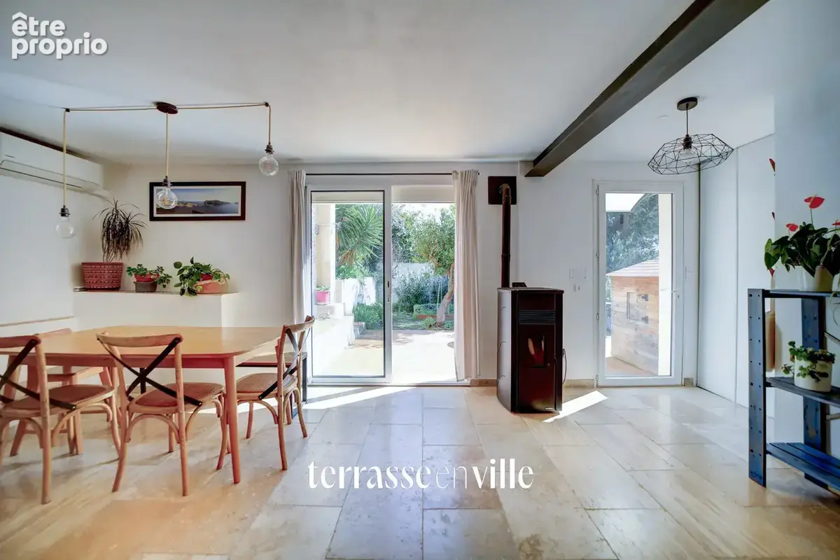 Ceyreste - rez-de-jardin - t3 - 76 m2 - jardin 540 m2 - vue degagee sur le vallon - 399 000 € - photo 6