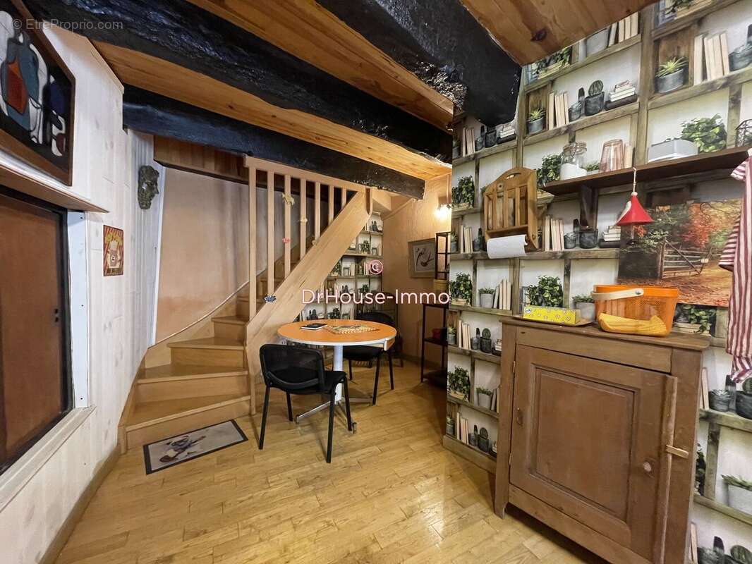 Maison à VERNOUX-EN-VIVARAIS