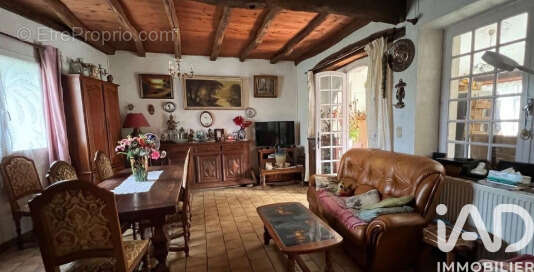 Photo 3 - Maison à MONTLIEU-LA-GARDE