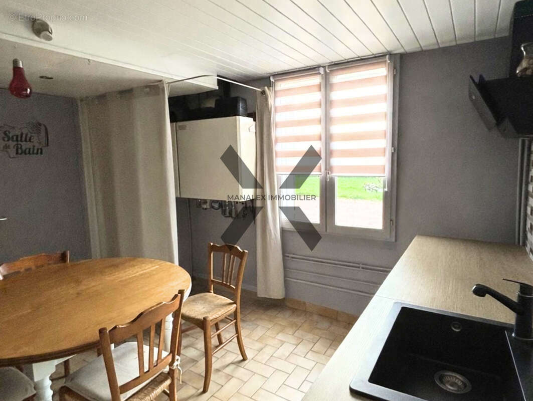 Maison à SAINT-VINCENT-DE-BOISSET