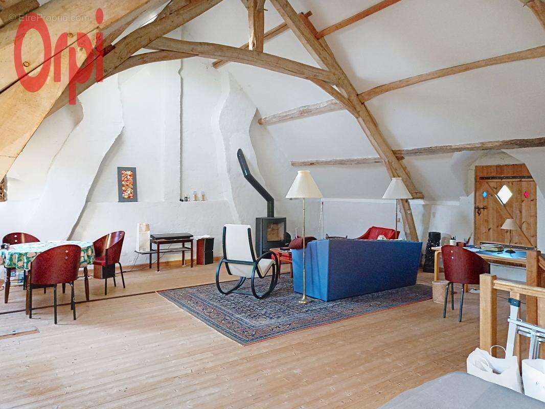 Maison à VILLECHAUVE