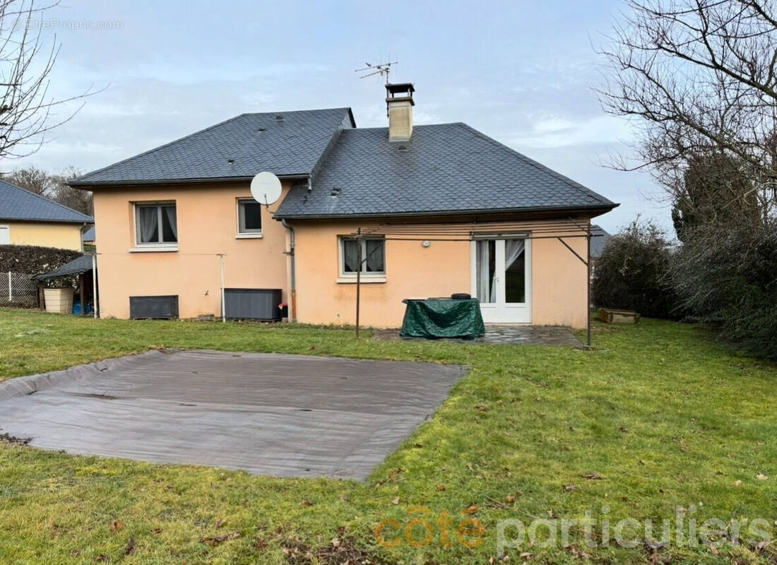 Maison à LUC-LA-PRIMAUBE