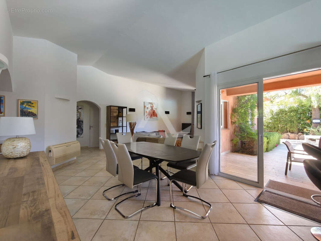 Maison à PORTO-VECCHIO