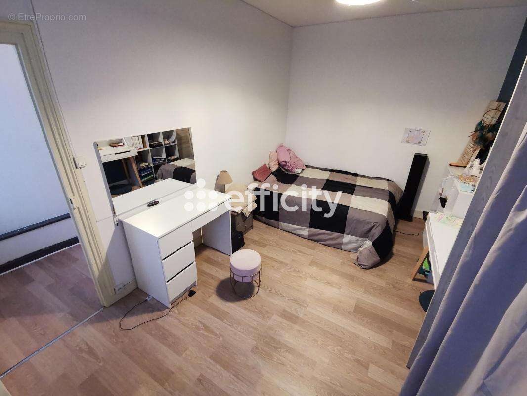 Maison à SAINT-SEVER-CALVADOS