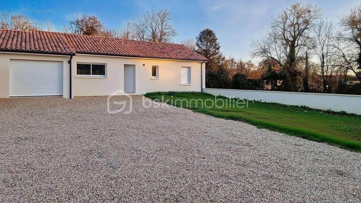 Maison à SAINTE-COLOMBE