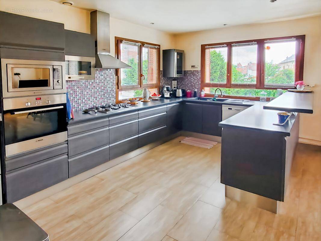 Maison à BROU-SUR-CHANTEREINE