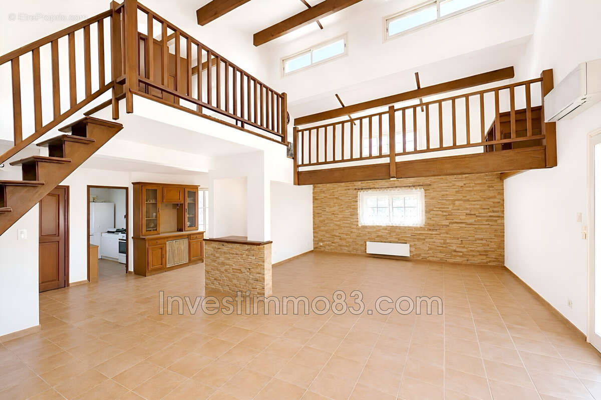 Maison 140 m² à Trets  - photo 2