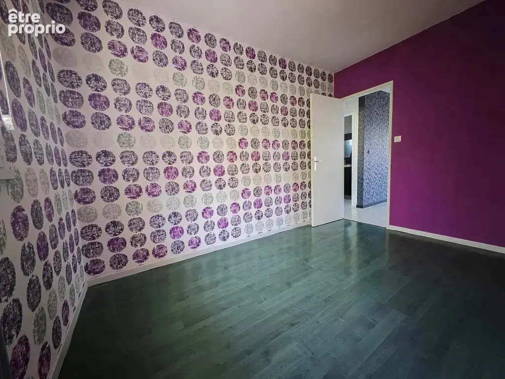 Maison des années 70 - terrasses et 1500m2 de terrain en partie boisé- - photo 10